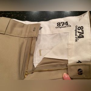 Dickie’s mens Original 874 Work Pant. Like new - not worn/ tags removed. Khaki.